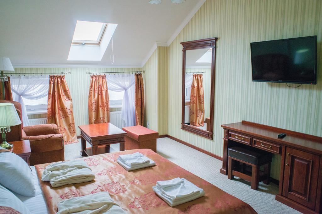 Sapsan Hotel Ternopil Phòng bức ảnh