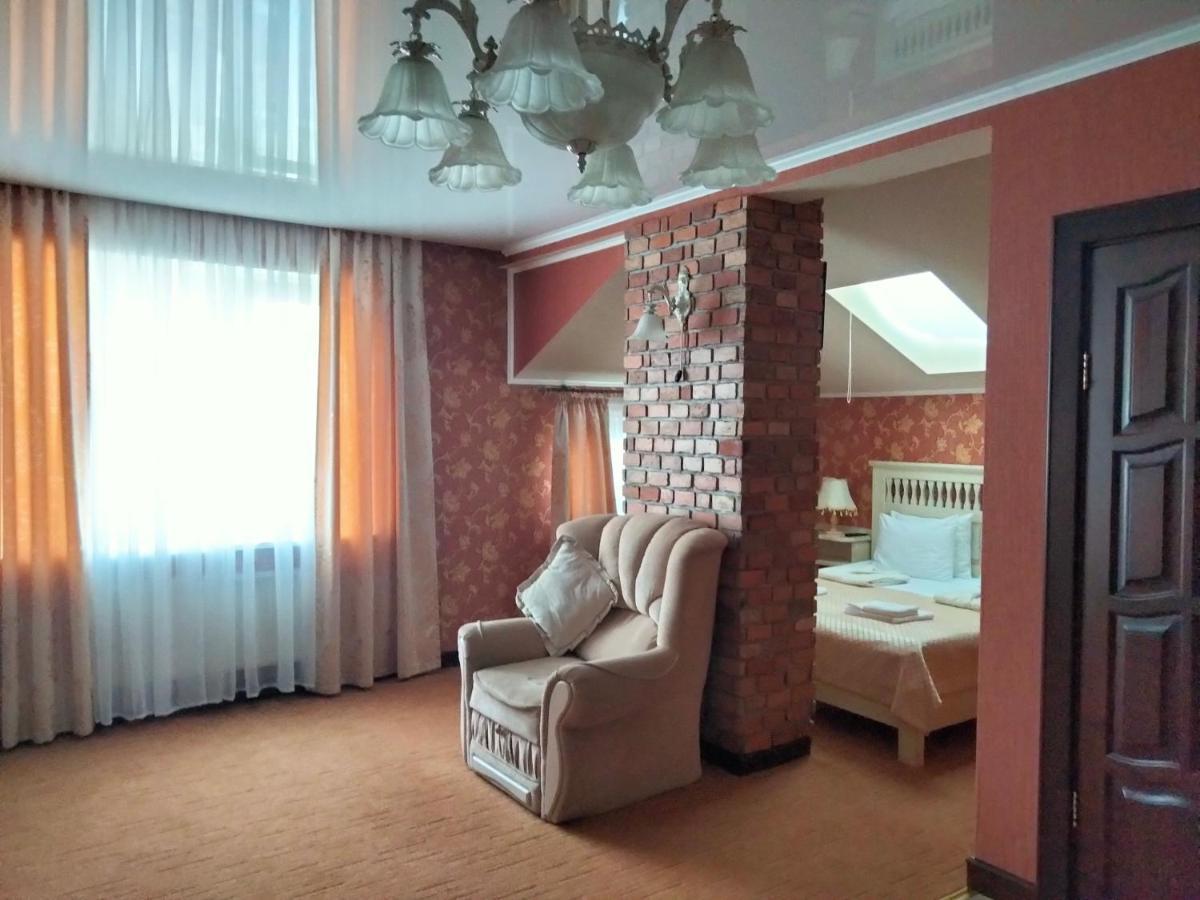 Sapsan Hotel Ternopil Ngoại thất bức ảnh