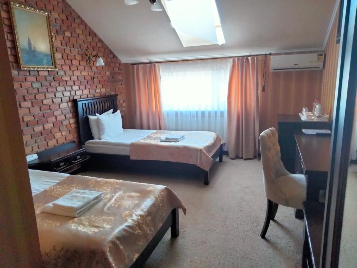 Sapsan Hotel Ternopil Ngoại thất bức ảnh