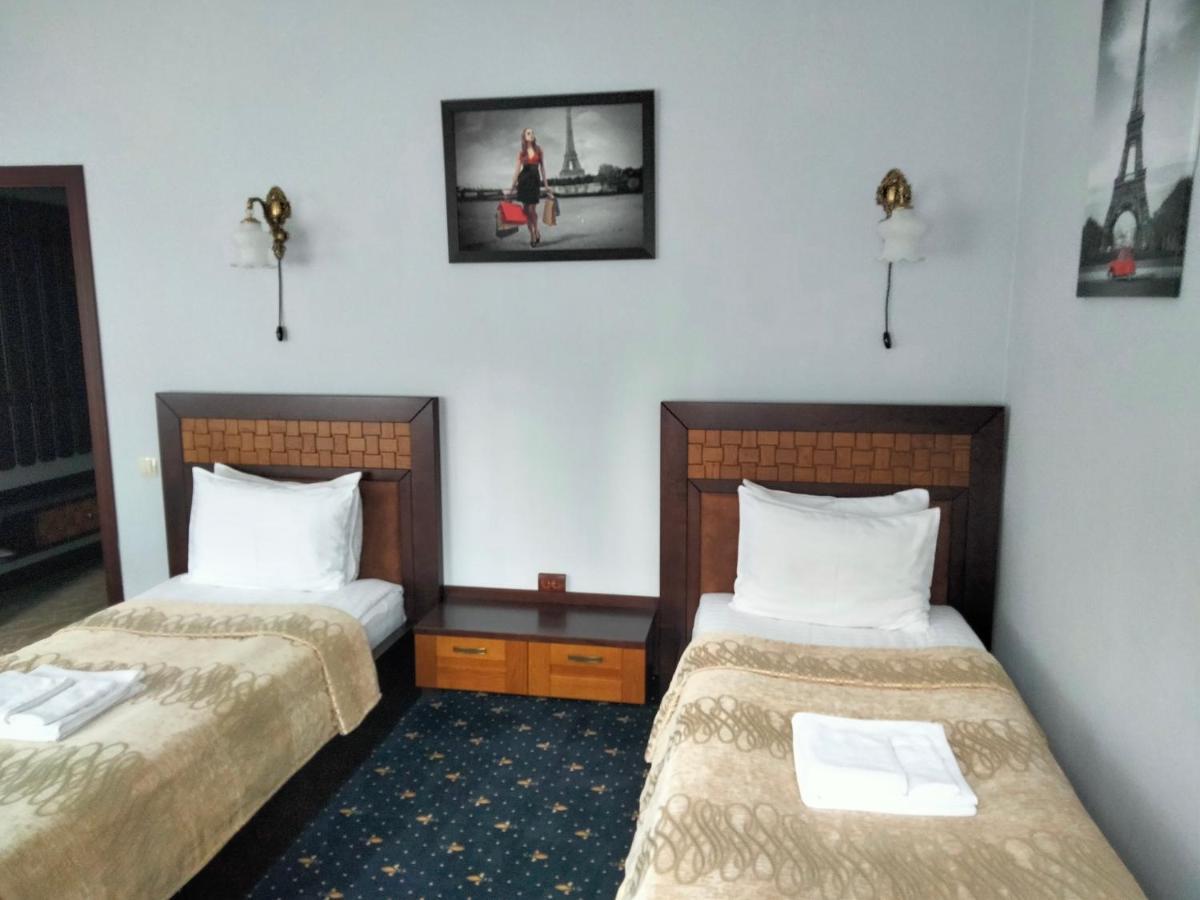 Sapsan Hotel Ternopil Ngoại thất bức ảnh