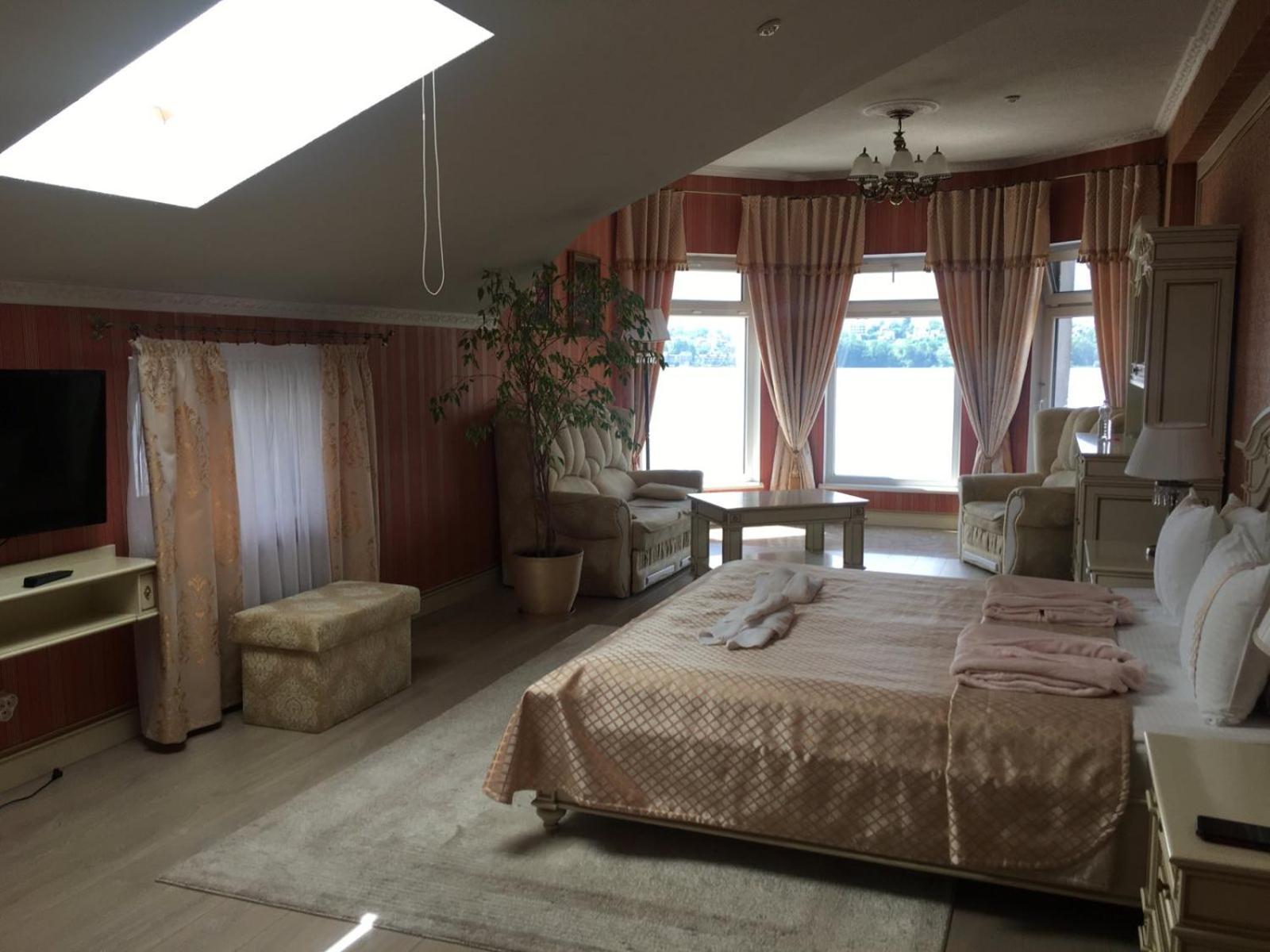 Sapsan Hotel Ternopil Phòng bức ảnh
