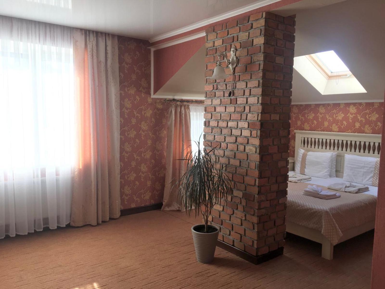 Sapsan Hotel Ternopil Phòng bức ảnh
