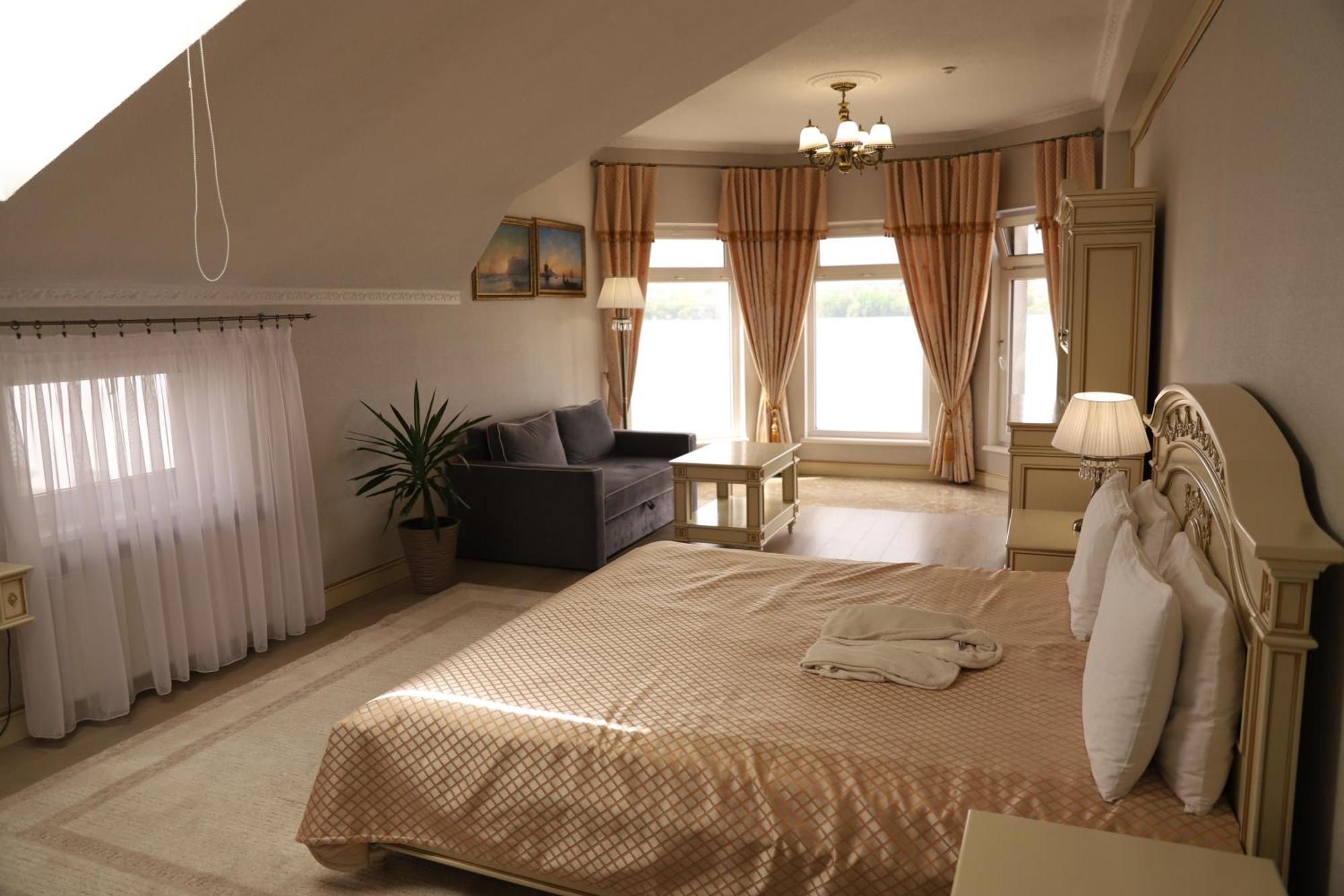 Sapsan Hotel Ternopil Ngoại thất bức ảnh